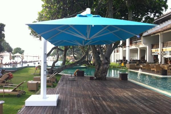 Basi per ombrelloni: stabilità, sicurezza e design 2 Base per ombrellone