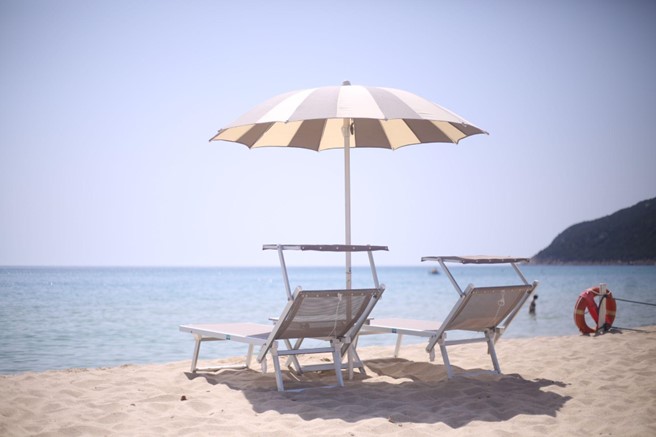 Manutenzione e ricambio teli per lettini da mare 1